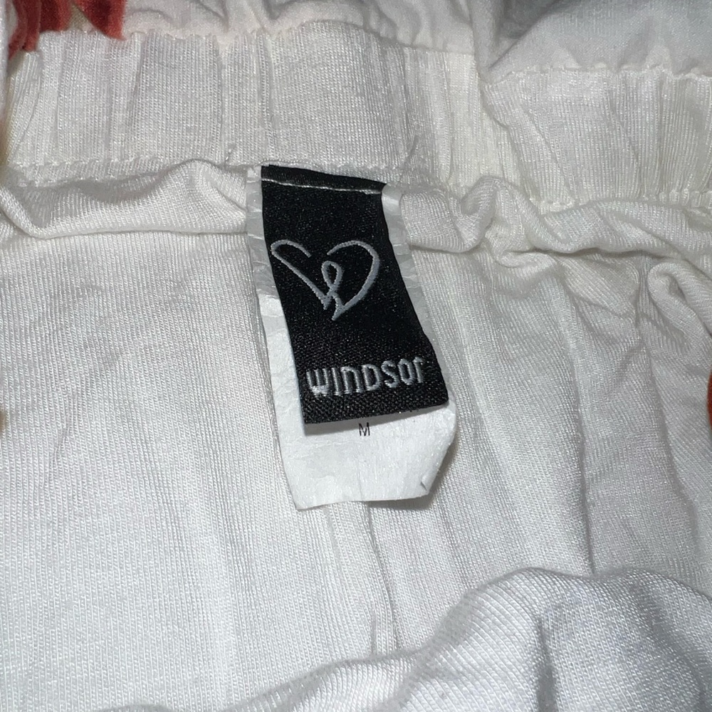 White Windsor & Floral Romper | Women’s Medium - Picture 8 of 12